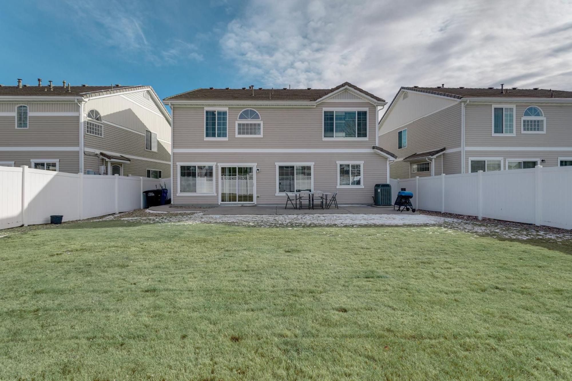 Spacious Home With Patio Near Denver Airport Aurora Exterior photo